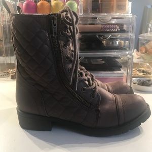 SIZE 6-1/2 BROWN COMBAT BOOTS!